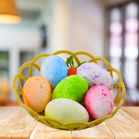 Ozdoby Wielkanocne W Koszyczku Jajka Marchewka Kolorowe 7szt