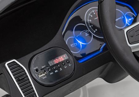 Porsche Cayenne S na akumulator dla dzieci Lakier Biały SUV + Pilot