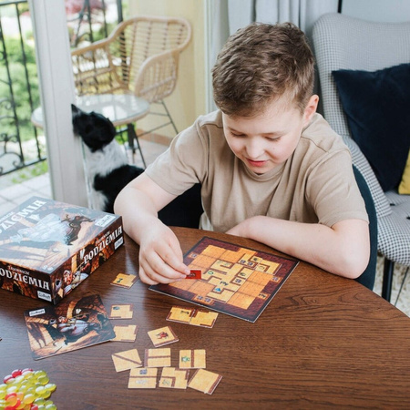 Gra rodzinna Tajemnicze Podziemia Trefl 02305