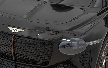 Autko Bentley Bacalar na akumulator dla dzieci +3, Czarny