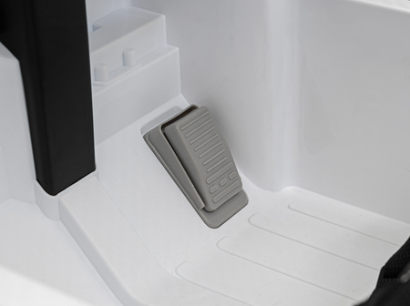 Mercedes AMG G63 dla dzieci Biały + Pilot