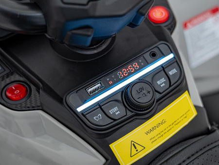 Quad Can Am Outlander ATV z Pilotem Szary