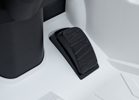 Pojazd Lamborghini Revuelto Białe