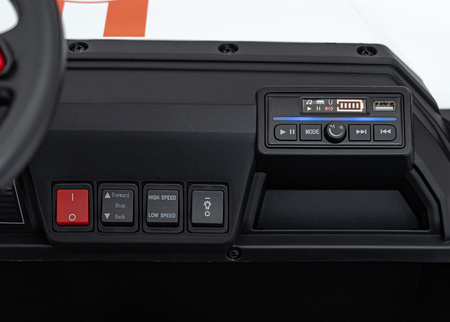 Pojazd Pick-Up Champion Biały