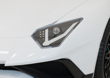 Auto Lamborghini Aventador SV na akumulator dla 2 dzieci Biały