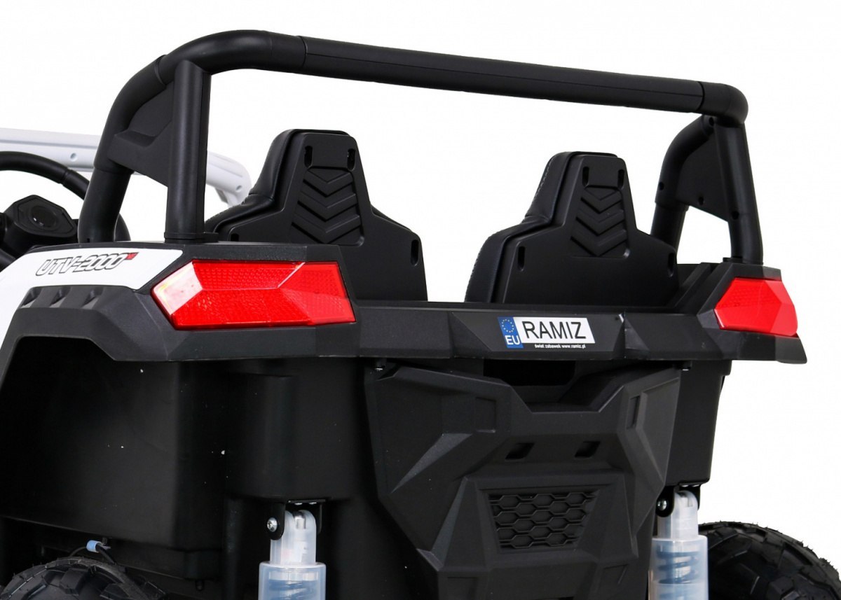 Pojazd Buggy ATV STRONG Racing Biały Pojazd Buggy ATV STRONG Racing Biały