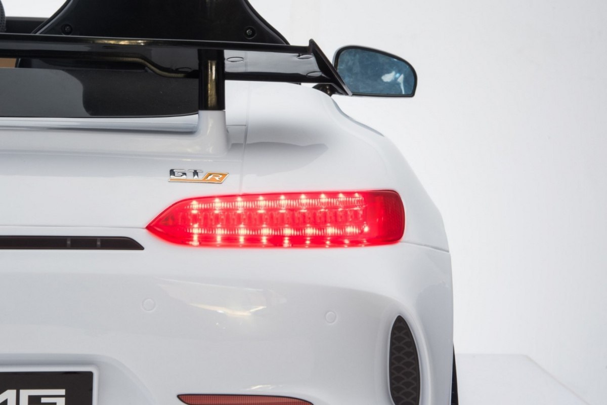 Pojazd Mercedes-Benz GT R 4x4 Lakierowany Czarny Pojazd Mercedes-Benz GT R 4x4 Lakierowany Czarny
