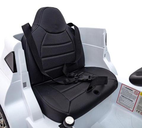 Aston Martin DBX na akumulator dla dzieci Biały + Pilot + EVA + Pasy + Wolny Start + Audio LED Aston Martin DBX na akumulator dla dzieci Biały + Pilot + EVA + Pasy + Wolny Start + Audio LED