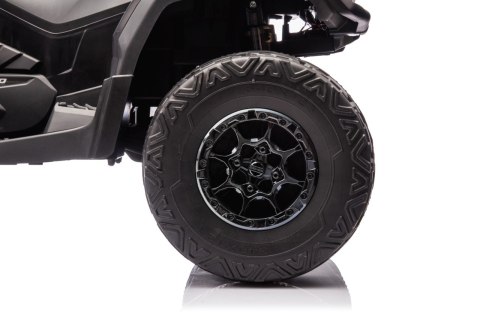 Quad Can Am Outlander ATV z Pilotem Czarny Quad Can Am Outlander ATV z Pilotem Czarny