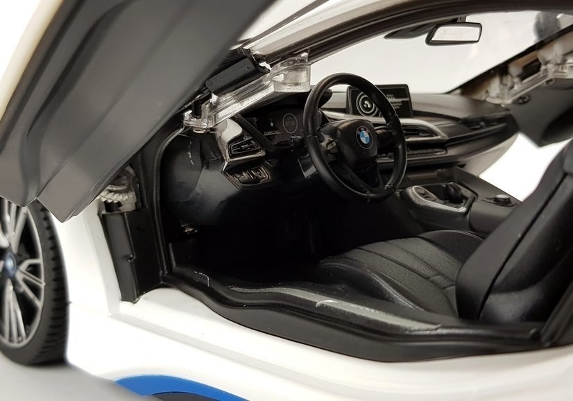 Auto R/C BMW i8 Rastar 1:14 Biały Drzwi Automatyczne