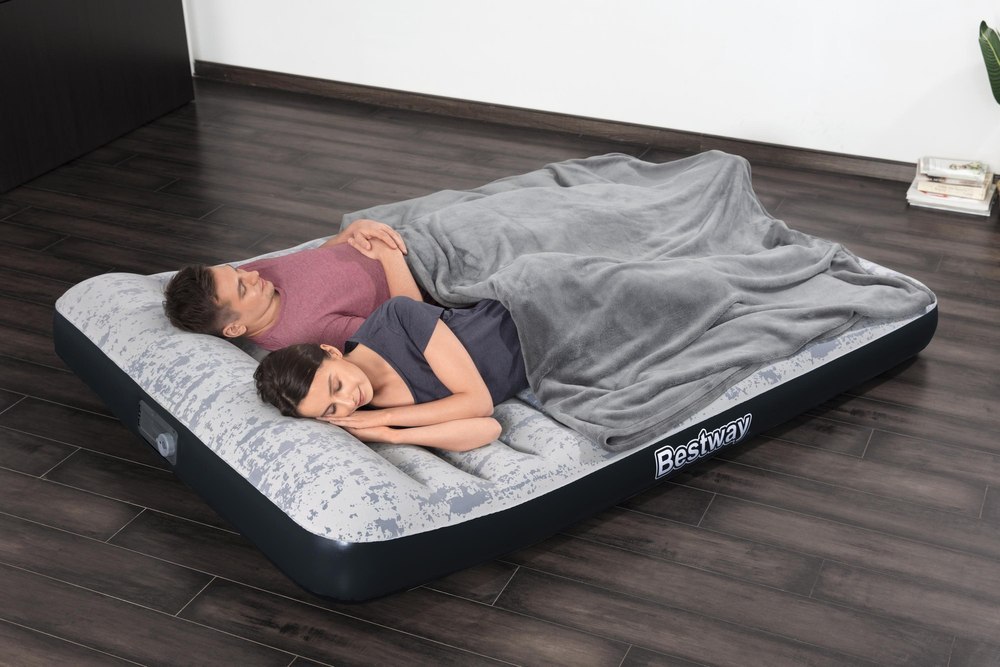 Dmuchany Materac Z Pompką 203 x 152 x 30 cm Bestway 67836 Dmuchany Materac Z Pompką 203 x 152 x 30 cm Bestway 67836