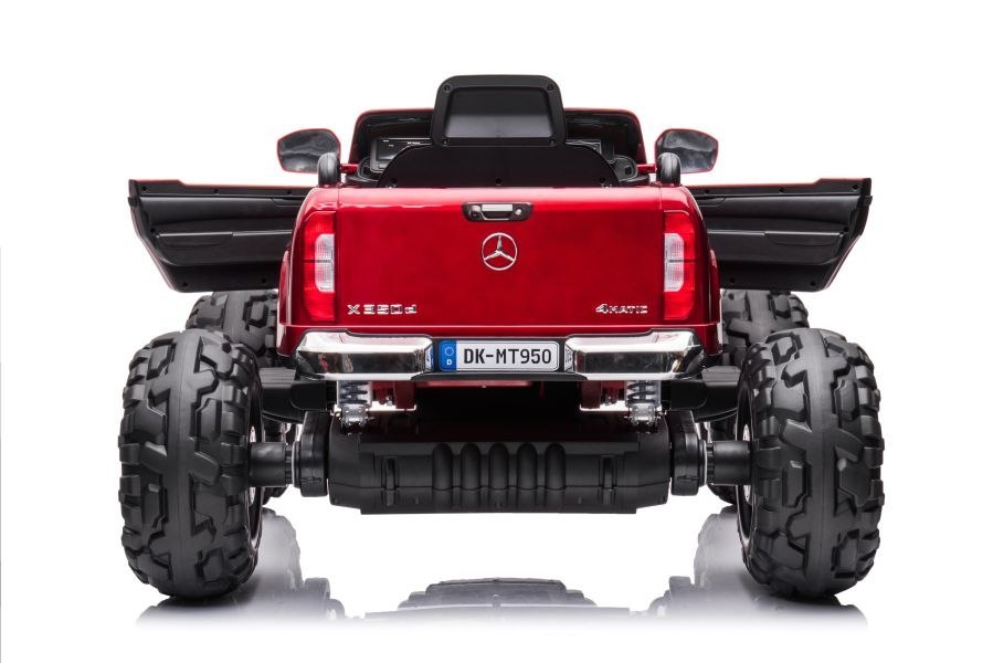 Auto Na Akumulator Mercedes DK-MT950 4x4 Czerwony Lakierowany Auto Na Akumulator Mercedes DK-MT950 4x4 Czerwony Lakierowany